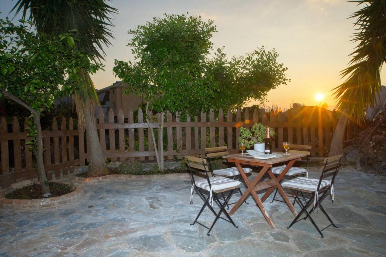Apartamento Seaside Heaven - Sunset Views Close To The Beach Kalamata Exterior foto
