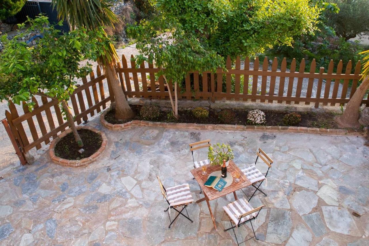 Apartamento Seaside Heaven - Sunset Views Close To The Beach Kalamata Exterior foto